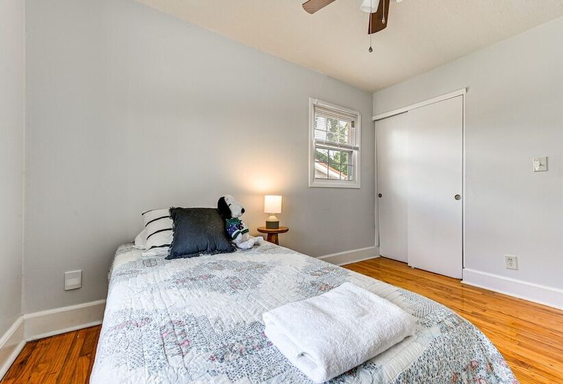 Eclectic Winston Salem Home: 3 Mi To Downtown!