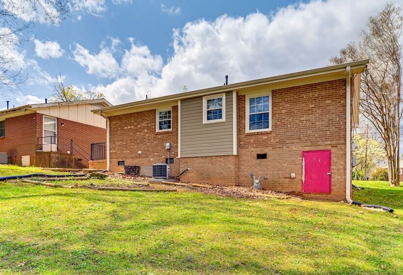 Eclectic Winston Salem Home: 3 Mi To Downtown!
