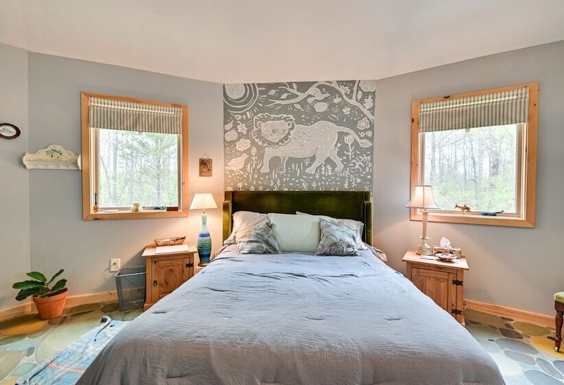 Enchanting Shelby Cottage On 12 Acres W/ Hot Tub!