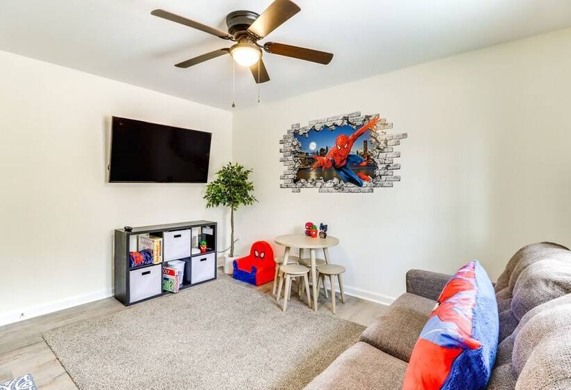 Family Friendly Albrightsville Cabin: Deck & Views