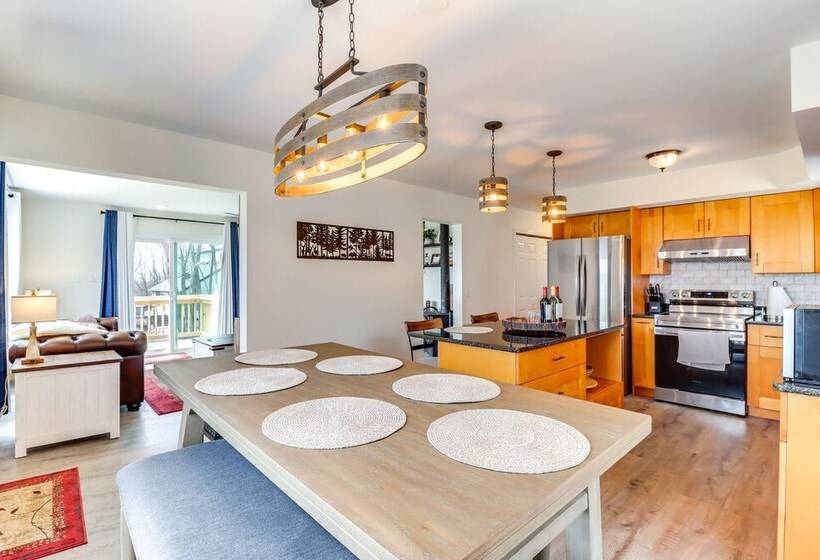 Family Friendly Albrightsville Cabin: Deck & Views