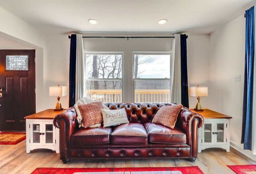 Family Friendly Albrightsville Cabin: Deck & Views