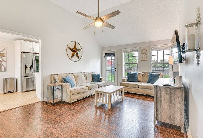 Family Friendly Clarksville Home W/ Fenced Yard!