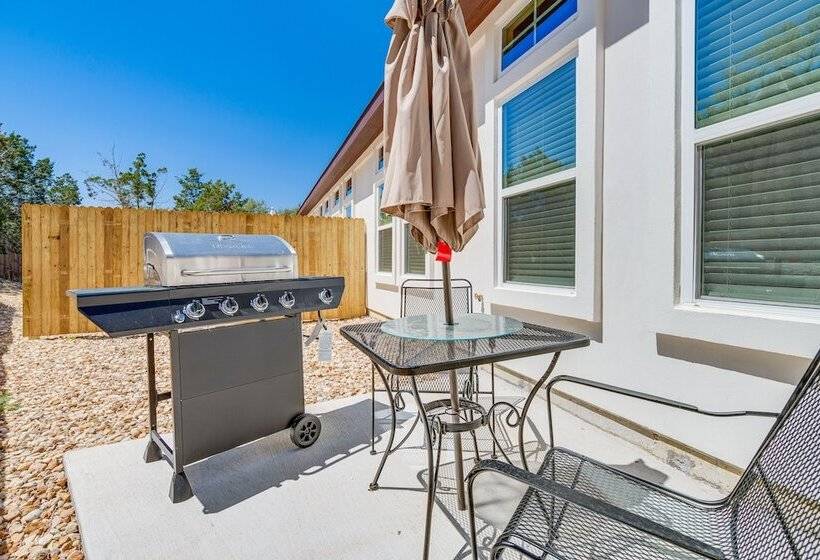 Family Friendly Lago Vista Home Near Lake Travis!