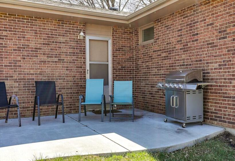 Family Friendly Lincoln Home W/ Sandbox & Grill!