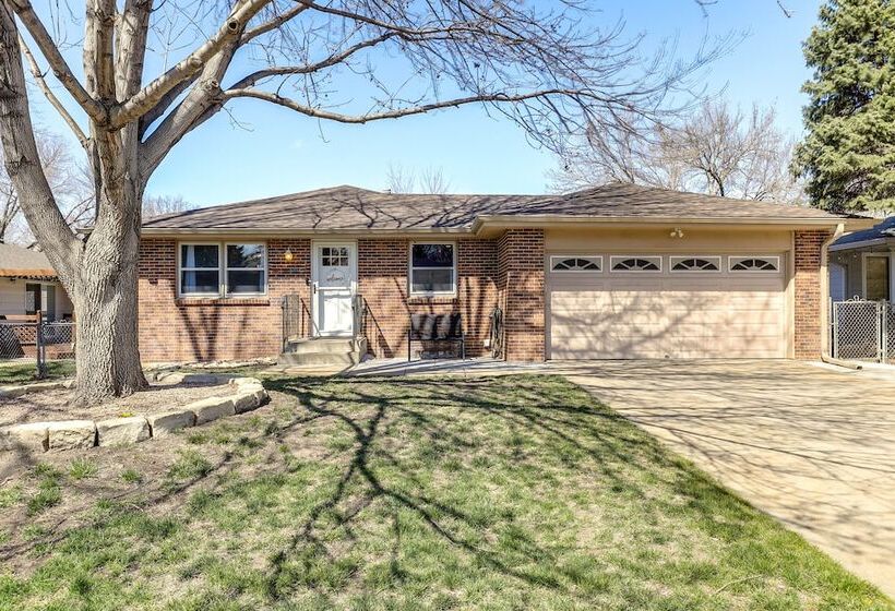Family Friendly Lincoln Home W/ Sandbox & Grill!