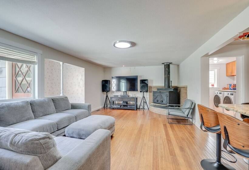 Renton Home: Gazebo W/ Tv & Bbq, 15 Mi To Seattle