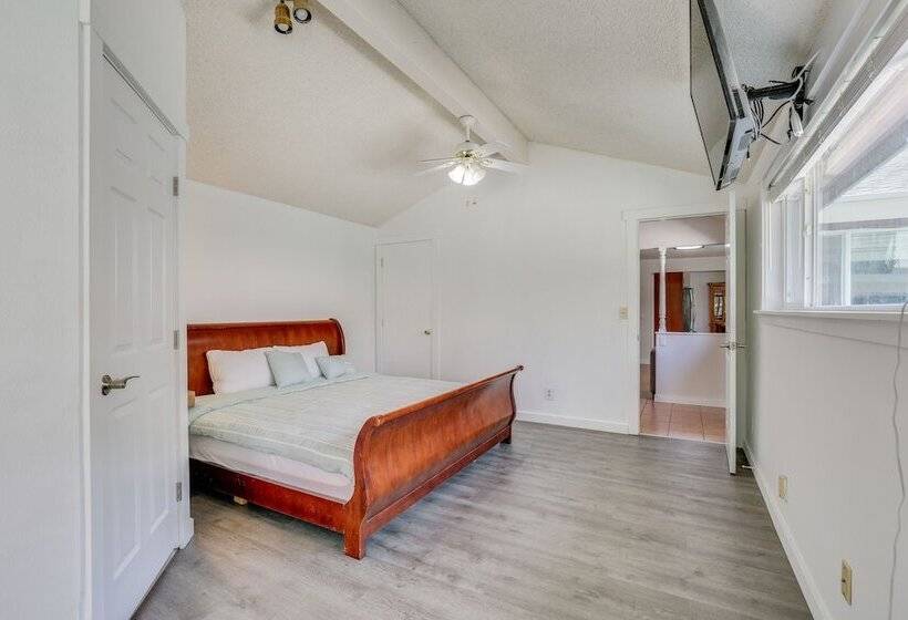 Renton Home: Gazebo W/ Tv & Bbq, 15 Mi To Seattle