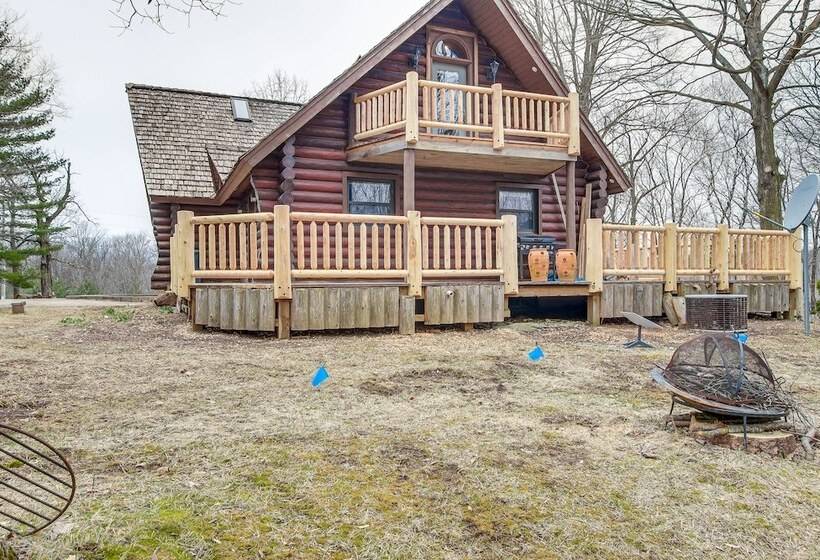 Family Home W/ Indoor Pool ~ 2 Mi To Elkhart Lake!