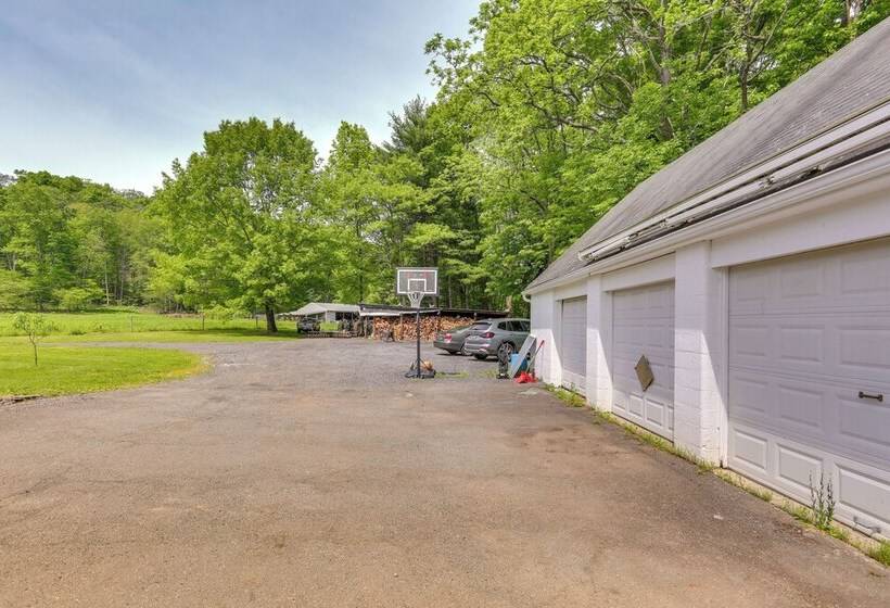 Historic Farmhouse In Layton W/ Deck!