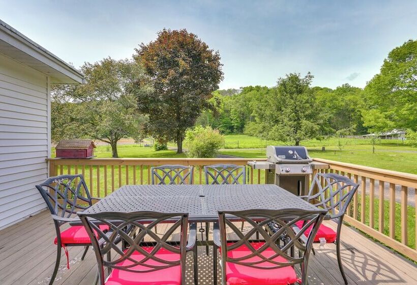 Historic Farmhouse In Layton W/ Deck!