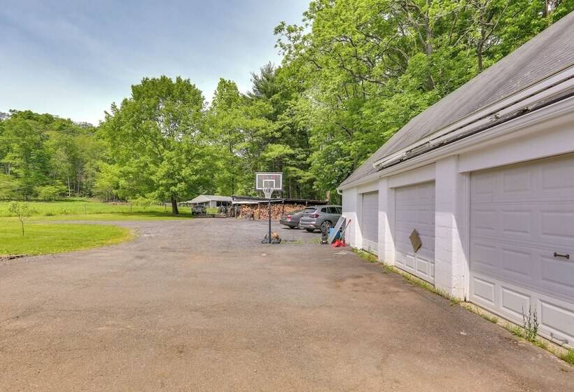 Historic Farmhouse In Layton W/ Deck!