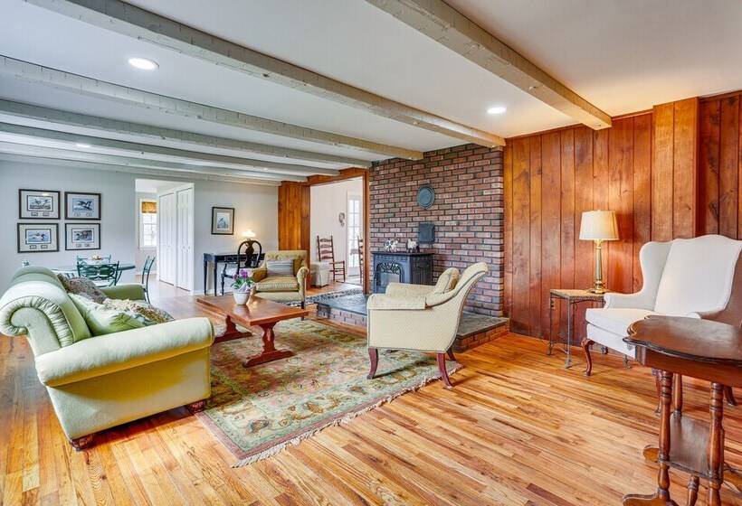 Historic Farmhouse In Layton W/ Deck!