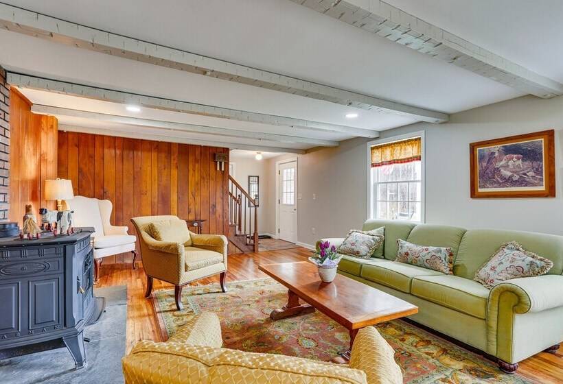 Historic Farmhouse In Layton W/ Deck!