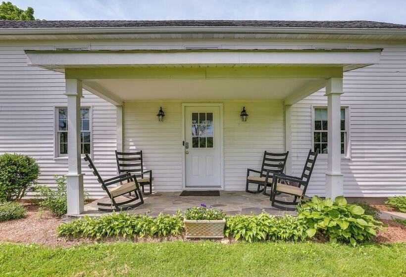 Historic Farmhouse In Layton W/ Deck!