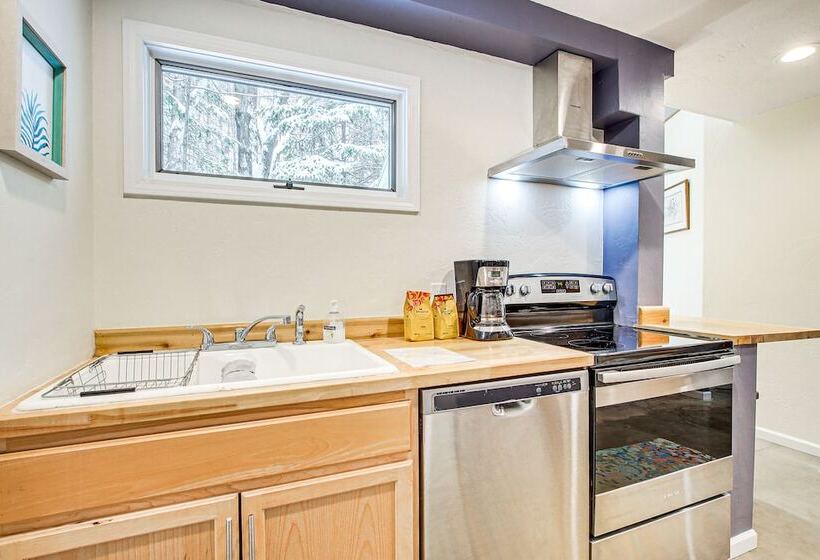 Home W/ Fireplace < 1 Mi To Peninsula State Park!