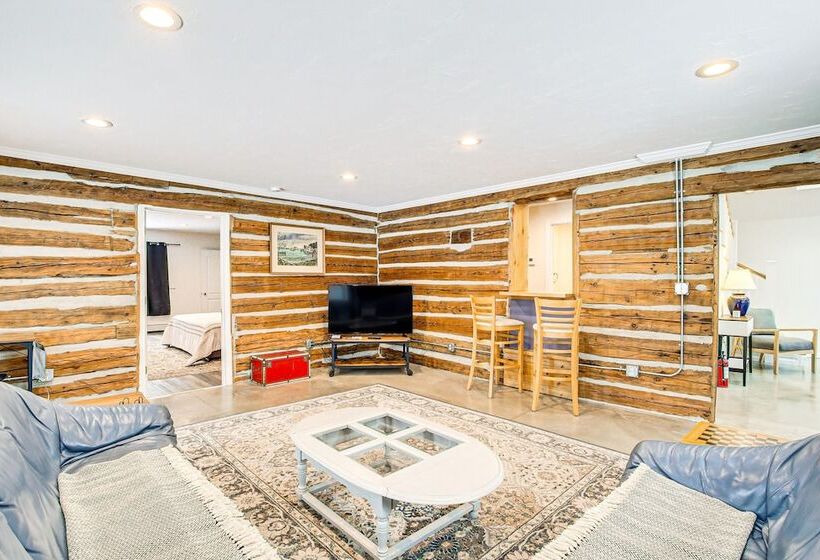 Home W/ Fireplace < 1 Mi To Peninsula State Park!