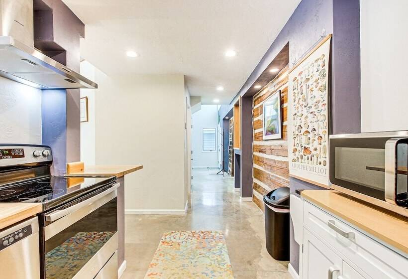 Home W/ Fireplace < 1 Mi To Peninsula State Park!