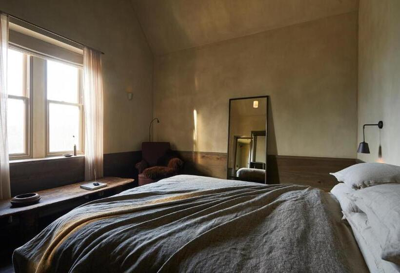 פונדק The Penny Bun