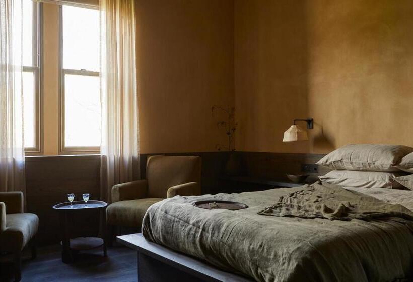 פונדק The Penny Bun