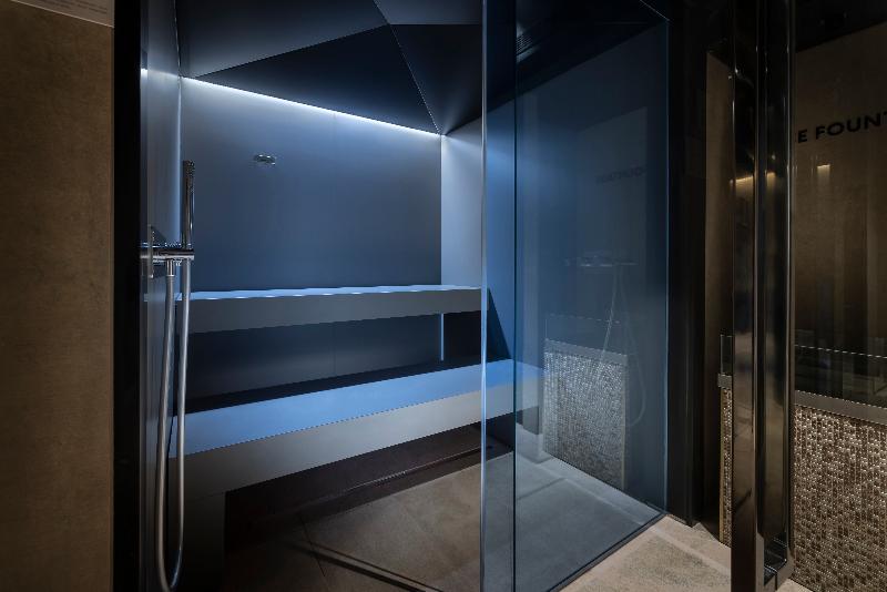 هتل Aminess Younique Narrivi