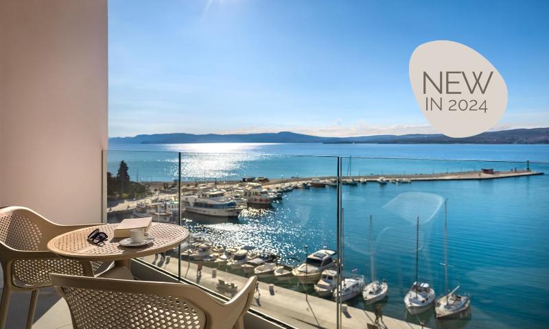 هتل Aminess Younique Narrivi