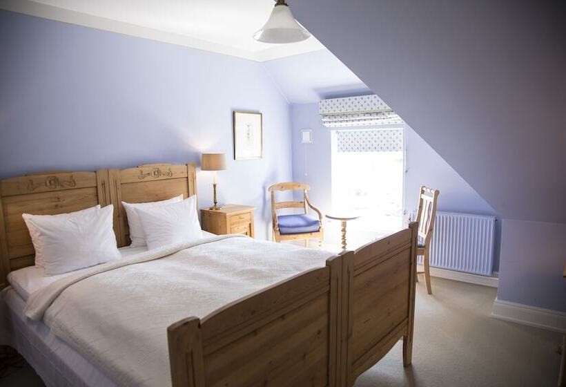 هتل Ballebro Færgekro