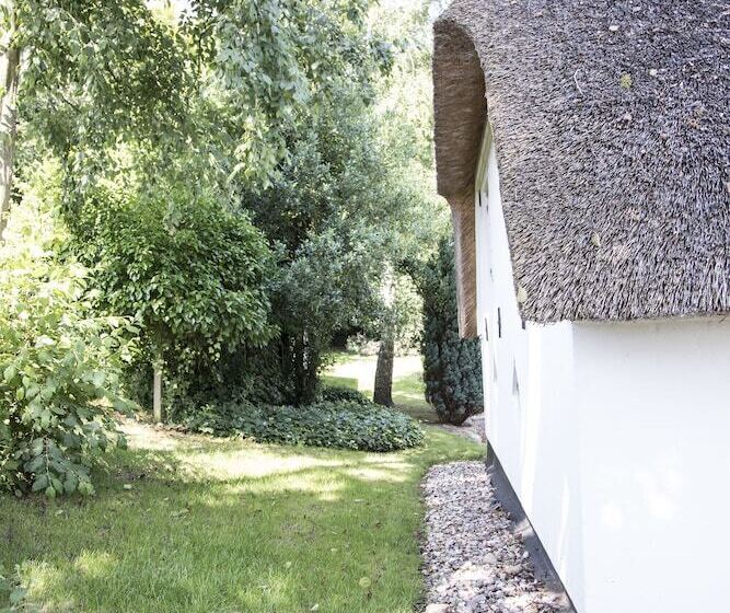 هتل Ballebro Færgekro