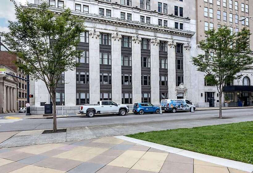 هتل Bluegreen Downtown Nashville