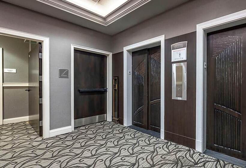 هتل Bluegreen Downtown Nashville