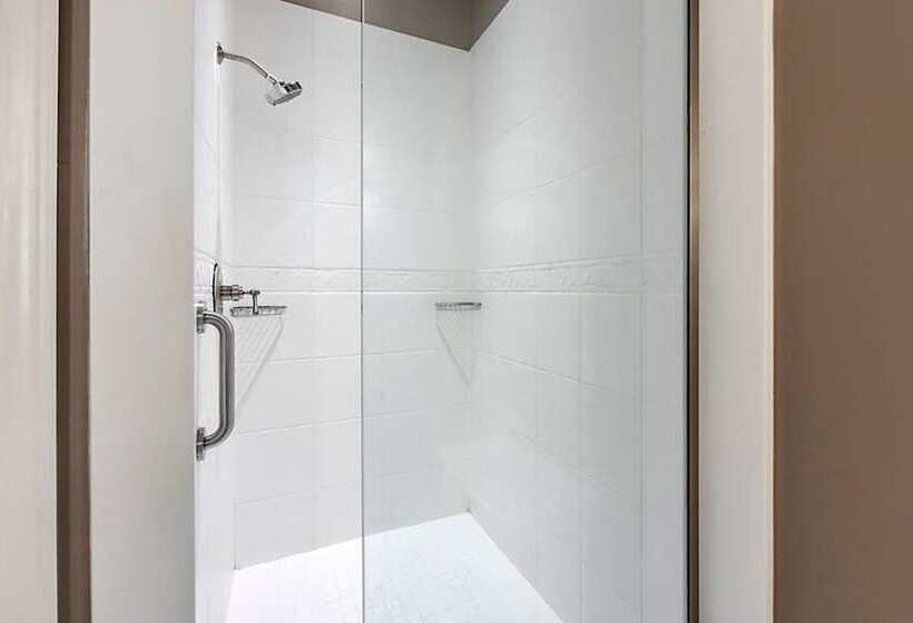 هتل Bluegreen Downtown Nashville