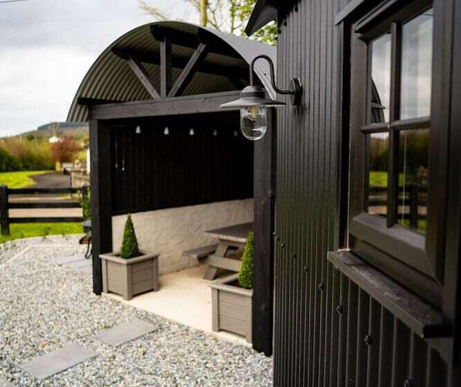فندق Charming Lodge In Limavady