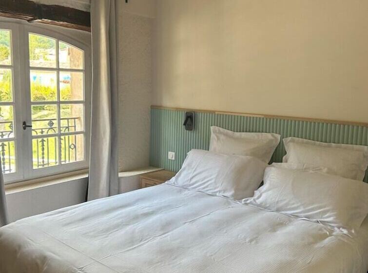 Отель La Bastide De Montferrat