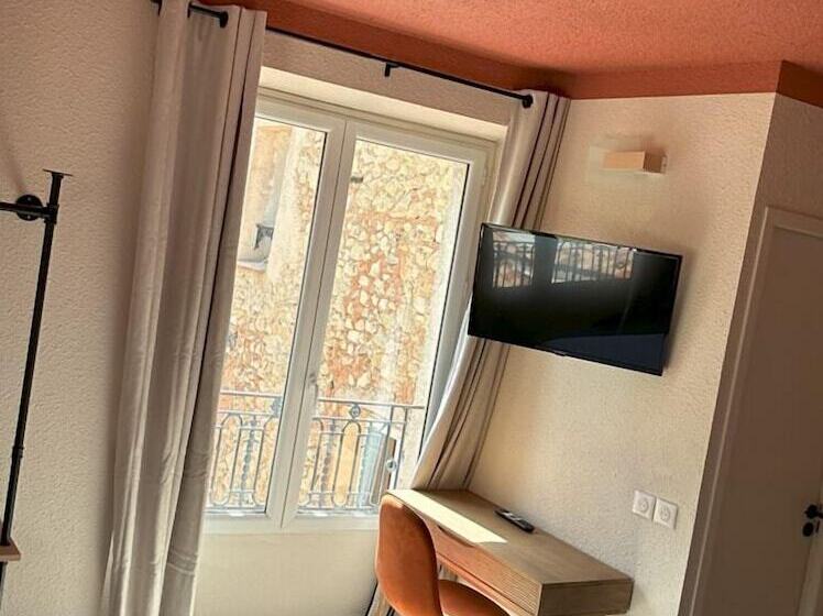 Отель La Bastide De Montferrat