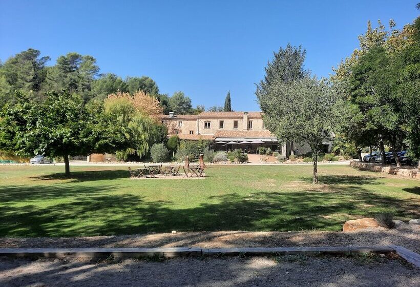 Отель La Bastide De Montferrat
