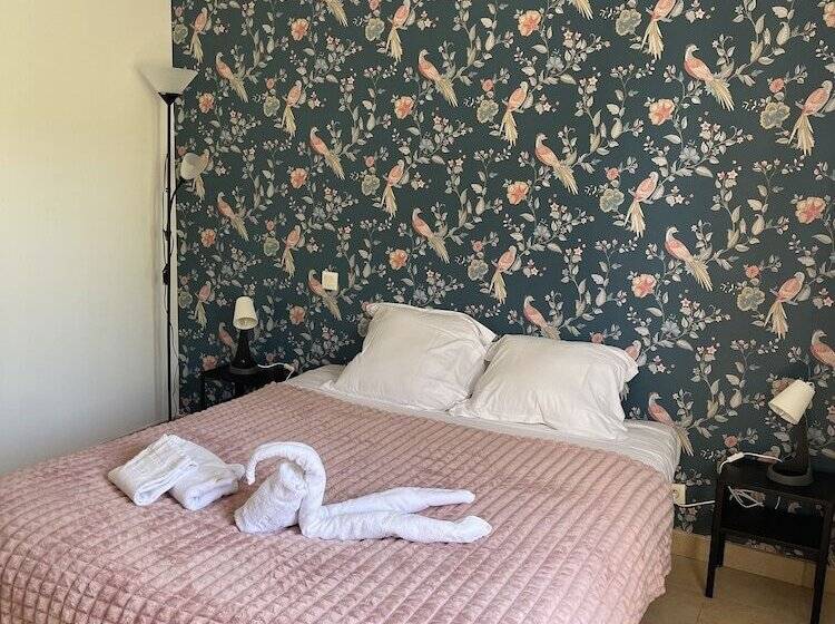 Отель Le Clos Du Thoronet