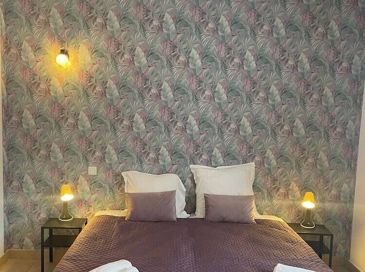 Отель Le Clos Du Thoronet