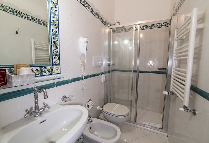 فندق Miramare   Spotorno