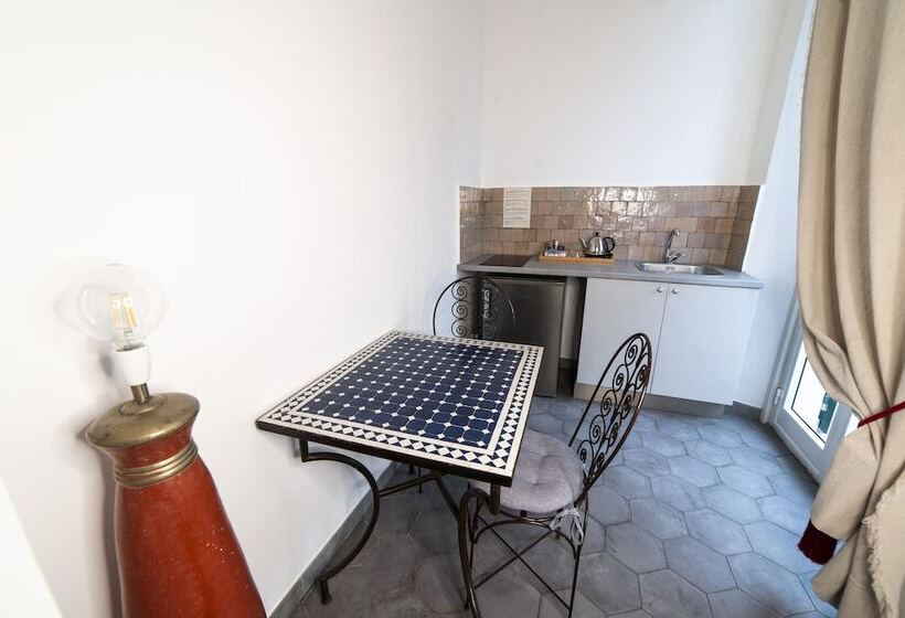 فندق Miramare   Spotorno