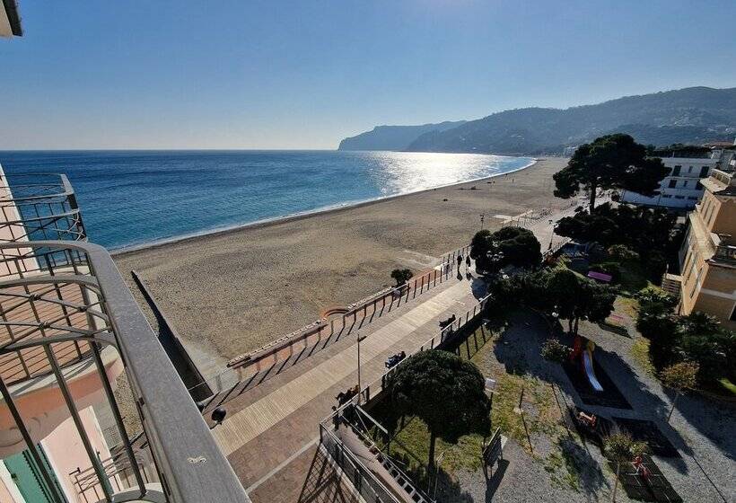 فندق Miramare   Spotorno