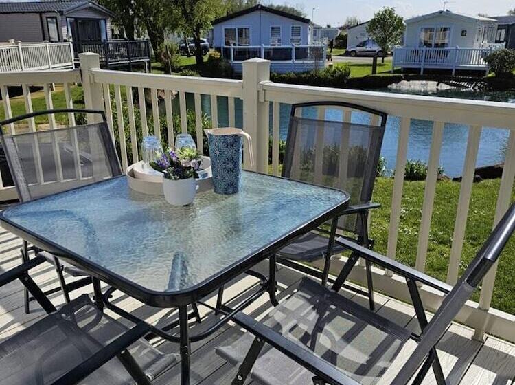 فندق Premium 2 Bedroom Caravan With Free Wifi