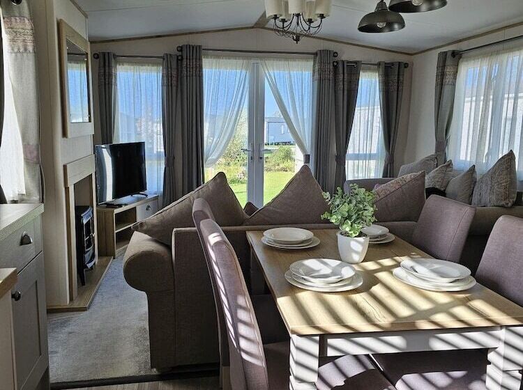 فندق Premium 2 Bedroom Caravan With Free Wifi