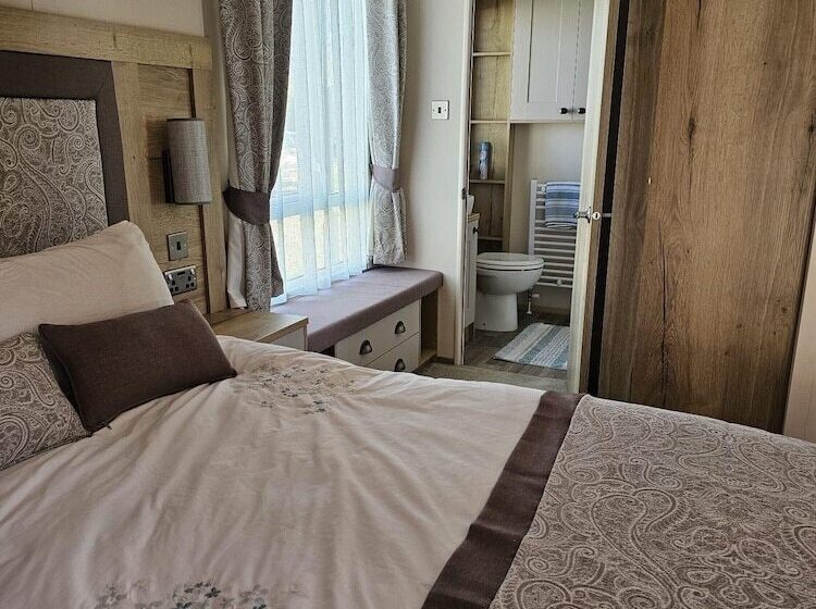 فندق Premium 2 Bedroom Caravan With Free Wifi