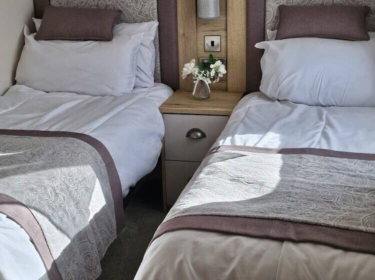 فندق Premium 2 Bedroom Caravan With Free Wifi