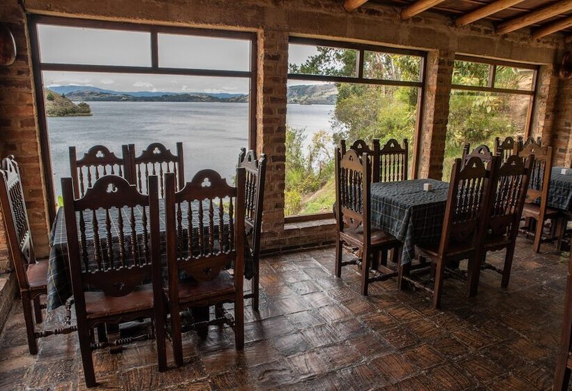 בית מלון כפרי Refugio Pozo Azul