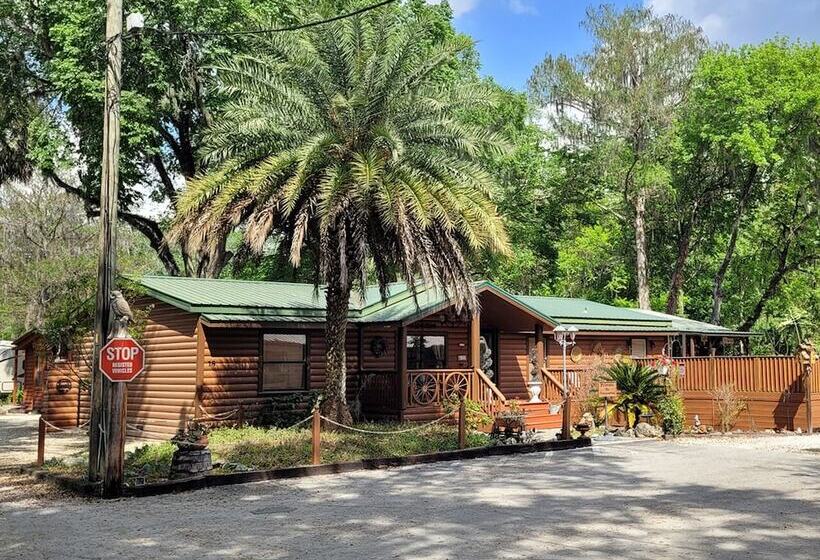 ホテル Riverside Lodge Resort