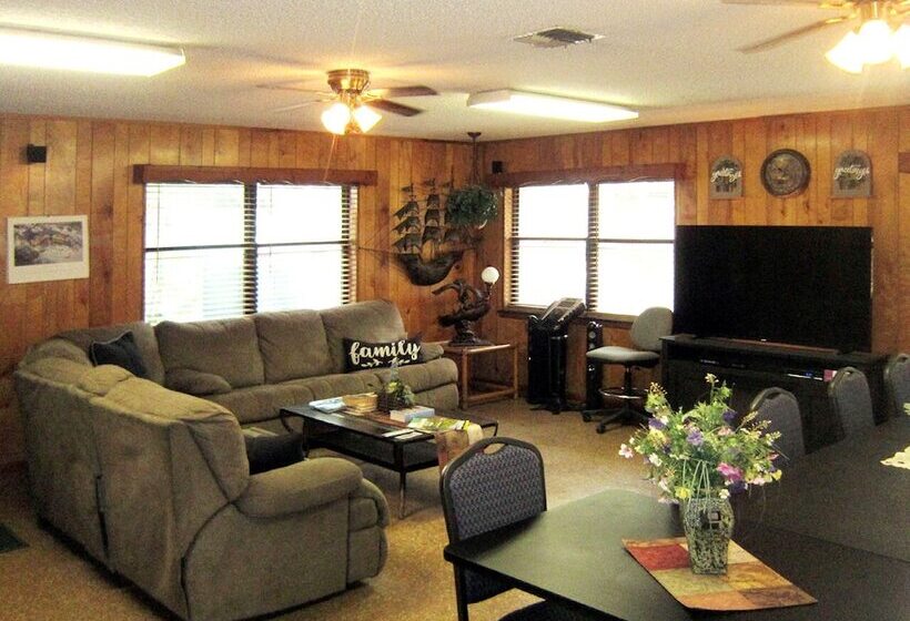 호텔 Riverside Lodge Resort