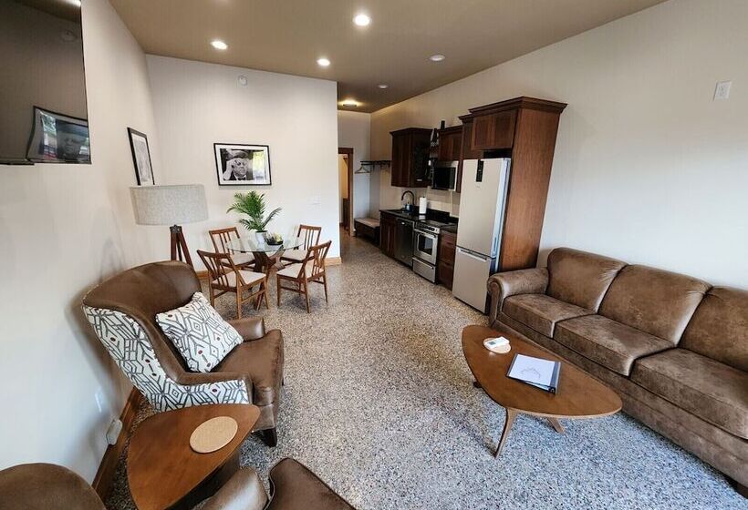 酒店 The Lodge Luxury Suites