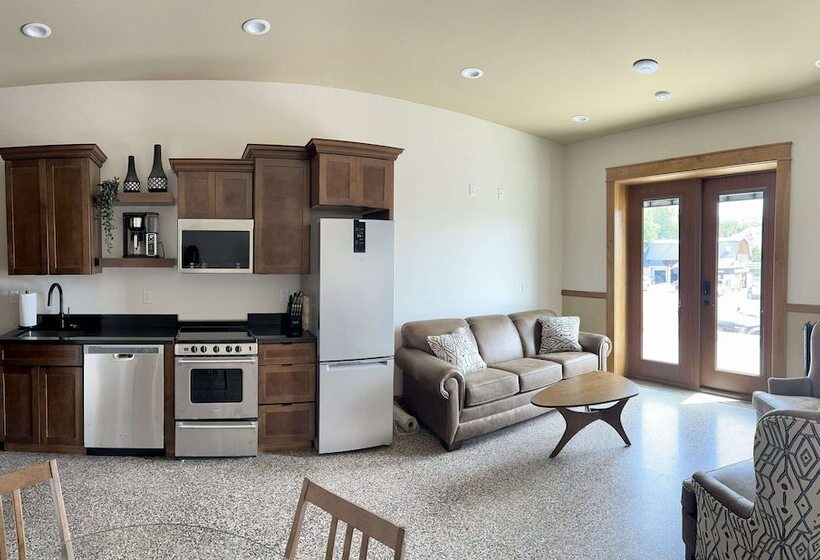 酒店 The Lodge Luxury Suites