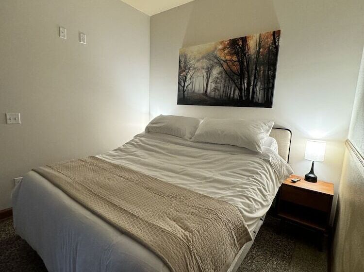 酒店 The Lodge Luxury Suites